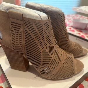 Chic Suede Tan Cutout Heeled Booties